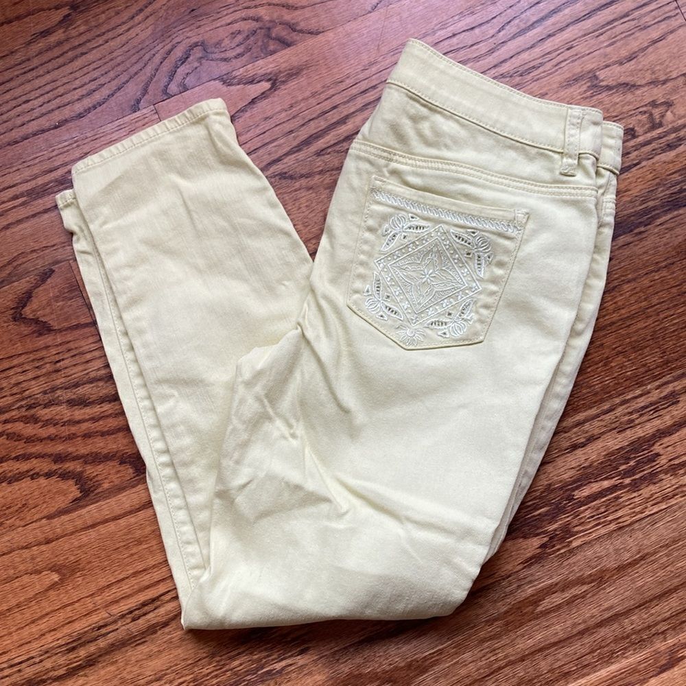 Platinum Chico’s straight Leg Five Pocket Embroidered Jeans Size 8